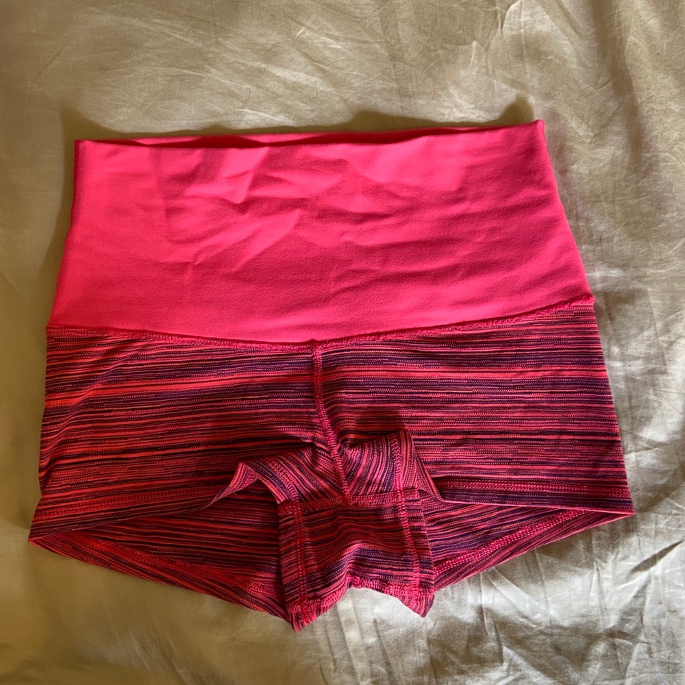 Lululemon shorts size 4